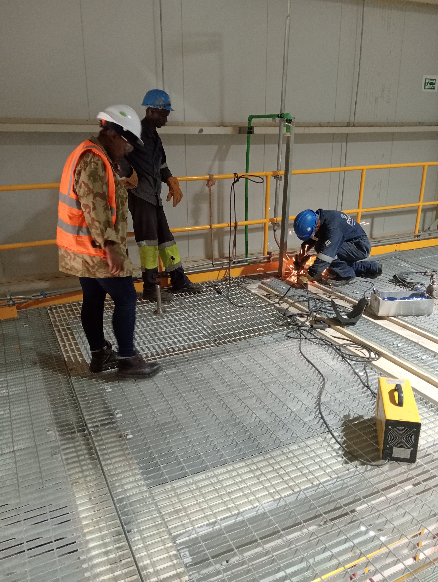 Skilled team of construction and solar energy professionals at Alfa Prudent Experts in Ritchie.